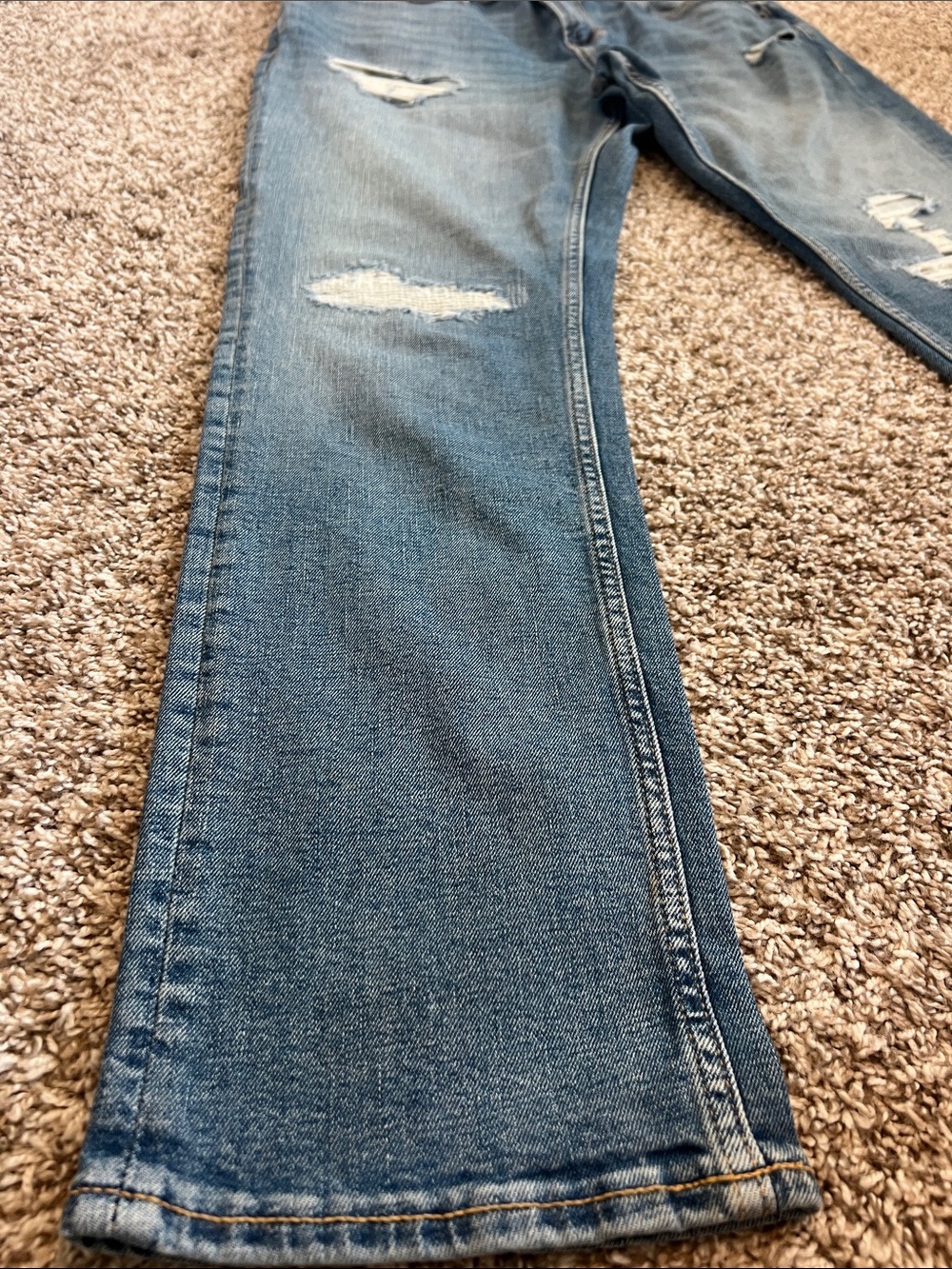 NWOT! Old Navy Men's Blue Distressed Denim Slim Cut Jeans 36 x 32 - Picture 5 of 12
